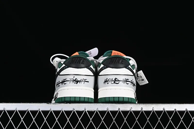 All Categories Nk SB Dunk Series Nk SB Dunk Low Low-top sneakers CS version Nk Dunk Low "Miami Hurricanes" Space Exploration Star Trek Customized version of deconstructed straps retro distressed low-top sneakers DD1391-300